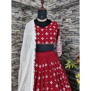 MARIAGE LEHENGA CHOLI SEQUENCE BRODERIE TRAVAIL AVEC GEORGETTE DUPATTA MAROON - Product Image 3