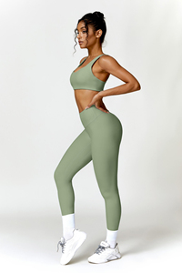 Sujetador deportivo con costuras SHARISSA para mujer, cuello cuadrado, soporte medio, transpirable, yoga, verde sólido, elastano/nailon, tirantes fijos - Product Image 6