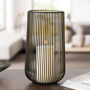 Pilier de bougeoir de jardin le plus demandé pour Noël décoré artisanat populaire fait à la main avec fil debout libre 1 support de bougie - Product Image 1