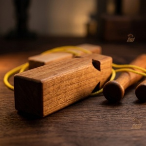 Sifflet de train en bois de qualité supérieure, fait main, son de machine à vapeur, jouet pour enfants, cadeau d'extérieur NAQQASH SPORTS NS-TWW-01 - Product Image 3