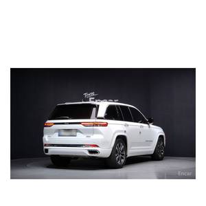 Jeep Cherokee Overland 2023 avec moteur 3.6L, boîte de vitesses automatique, caméra arrière, 26 840 km, conduite à gauche - Product Image 2