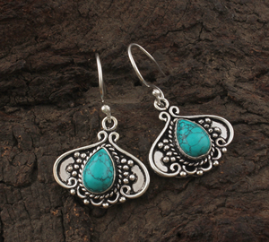 Pendientes de Turquesa Natural Vintage, Plata de Ley 925 Maciza, Hechos a Mano, Regalo Único para Mujer - Product Image 1