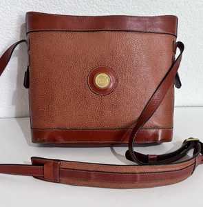 Fana Alissa Women's Tote Handbag M3766 Camel Color Microfiber <b>Synthetic</b> <b>Leather</b> Two Open Top Tassel Decoration Casual Daily Use - Product Image 3