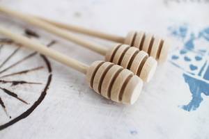 Wooden Honey Pouring Stick Natural Honey Dipper <b>Spoon</b> Bee Honey Stirrer Kitchen Accessory for Breakfast and Dessert Serving - Product Image 5