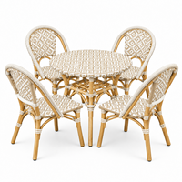 Ensemble de salle à manger d'extérieur en rotin, table ronde 4 places avec chaises, motif gris et blanc, mobilier de jardin contemporain résistant aux intempéries