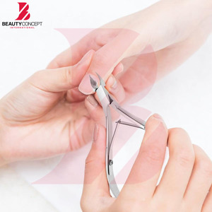 Juego de 5 Piezas de Cortacutículas Profesional de Acero Inoxidable, Removedor de Piel Muerta con Cuchilla Afilada, Herramienta de Manicura y Pedicura - Product Image 6