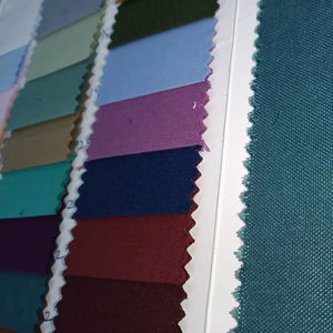 ผ้าอ๊อกซ์ฟอร์ดโพลีเอสเตอร์คอตตอนคุณภาพสูง เนื้อผ้านุ่มสบาย ดูแลรักษาง่าย เหมาะสำหรับแบรนด์เสื้อผ้าระดับหรู - Product Image 1