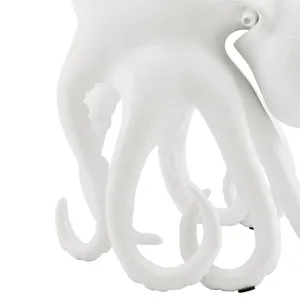 Sculpture décorative moderne en fer forgé faite à la main, élégante pièce de décoration résidentielle pour collections haut de gamme mondiales – Anneau circulaire - Product Image 2