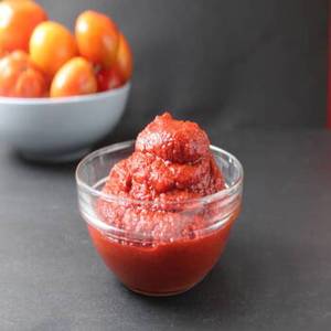 Pasta de Tomate India con Textura Consistente y Rico Sabor a Tomate para Marcas de Marca Privada y Distribución Internacional de Alimentos - Product Image 1