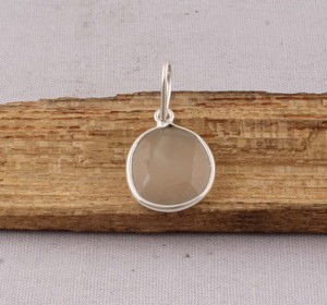 Pendentif en argent sterling 925 avec pierre de lune blanche, collier en quartz naturel, bijoux artisanaux faits à la main, vente en gros, style vintage bohème - Product Image 2