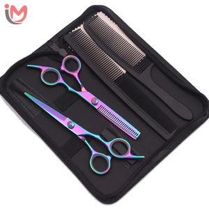 Kit Profesional de Tijeras para Cabello Negro y Dorado, 5 Piezas, Juego de Barbería con Recubrimiento de Titanio, Tijeras de Corte con Filo de Cuchilla, Venta al Por Mayor OEM - Product Image 3