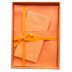 Papel Reciclado de Algodón, 10 Hojas de Carta A4 + 5 Sobres, Empaquetados en una Caja a Juego, Modelo ST00002 de Camelon Exports - Product Image 1