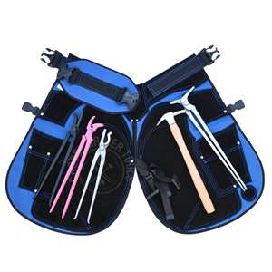 Ensemble d'outils de fermeur en gros avec tablier de sécurité en cuir, écarteur de sabots, crocheteur à croco, crocheteur courbé et marteau de fermeur - Product Image 1