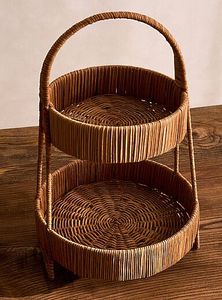 Elegant Natural Rattan Cake Tray Stand For Pastry Display And Birthday Event Table Arrangement - Product Image 4