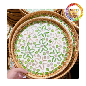 Plateau de service en rotin écologique avec incrustation de nacre |   Plateau et panier en rotin faits à la main, design décoratif et fonctionnel - Product Image 3