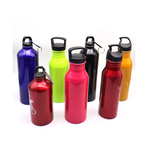 Bouteille d'eau en aluminium recyclable haute pureté disponible en plusieurs couleurs, fabriquée au Vietnam, 500 ml, durable, fabricant - Product Image 4