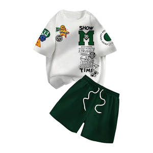 Conjuntos de 2 piezas para hombre, conjuntos casuales con camiseta gráfica de cuello redondo y manga corta y pantalones cortos con cordón en la cintura - Product Image 1