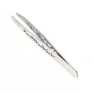 Pinzas para Cejas con Diseño Geométrico Personalizado, Acero Inoxidable Mate, Punta Inclinada de Precisión Profesional, Pinzas de Belleza de Marca Privada - Product Image 3