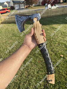 ขวานโทมาฮอว์กไวกิ้งเหล็กกล้าคาร์บอนคุณภาพสูง ด้ามไม้ตีขึ้นรูปด้วยมือ สำหรับกิจกรรมกลางแจ้ง แคมป์ปิ้ง รับผลิตแบบ OEM ODM ปรับแต่งได้ ขายส่ง - Product Image 3