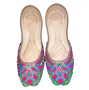 Zapatos de Vestir de Cuero para Mujer Hechos a Mano en Pakistán, Transpirables, Antideslizantes, con Logotipo Personalizado en Relieve, Cómodos - Product Image 1