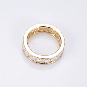 Anillo de Oro Amarillo con Diamante Corte Brillante Redondo, Clásico para Boda, Color G, Piedra Cultivada en Laboratorio - Product Image 3