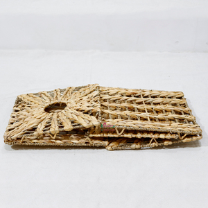 Cube de rangement carré en jacinthe d'eau tressée à la main, panier décoratif avec poignées découpées en motif soleil - Product Image 4