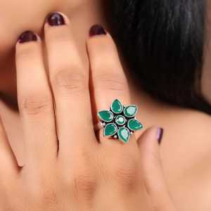 Anillo Floral Hecho a Mano con Ónix Verde en Forma de Pera y Engaste de Latón, Gema Floral para Mujer, Joyería Vintage de Declaración, Venta al por Mayor - Product Image 2