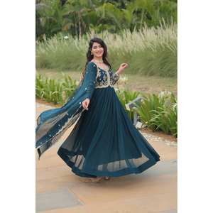 ชุดราตรีปักเลื่อมสำหรับงานปาร์ตี้ออกแบบโดยดีไซเนอร์ - Product Image 4