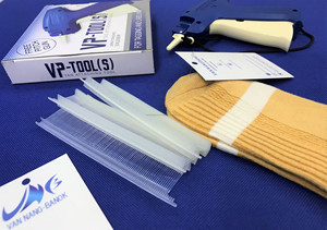 Pistolet à étiquettes de haute qualité, outil VP S, outil d'attache standard avec une longueur de 30 mm, fabriqué au Vietnam, utilisé pour les vêtements, les pantalons, les robes, les vêtements - Product Image 2