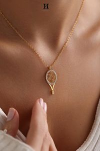 Pendentif Raquette de Tennis Diamantée de Luxe en Or Massif 10K 14K, Collier Breloque Scintillant Thème Sportif, Bijou Fin, Cadeau pour Elle - Product Image 2