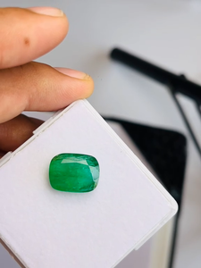 Esmeralda Natural de Zambia, Corte Cojín, 9.02 Quilates, Calidad AAA, Gema Verde para Joyería - Product Image 5
