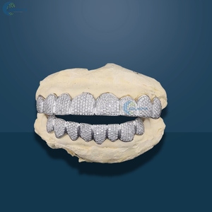 Grillz de Dientes Personalizados con 8 Diamantes Cultivados en Laboratorio (Parte Superior e Inferior), Oro Blanco de 14K, Estilo Hip Hop Iced Out, Joyería para Raperos - Product Image 6
