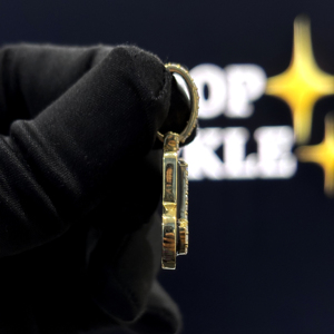 Colgante de Lujo Personalizado con Nombre, Plata de Ley 925 Bañada en Oro, Moissanita VVS, Borde de Esmalte Negro, Amuleto de Letra Personalizada Estilo Hip Hop - Product Image 4