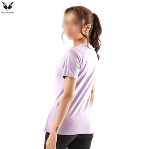 เสื้อยืดผู้หญิงทรงสลิมฟิตสำหรับฤดูร้อน สกรีนโลโก้ได้ตามต้องการ ออกแบบเสื้อผ้าของคุณเอง เนื้อผ้านุ่มระบายอากาศดี เสื้อยืดสไตล์สตรีทแวร์ - Product Image 5