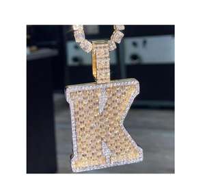 Colgante de Moissanita Hiphop Personalizado de Plata de Ley 925 Bañado en Oro, Joyería Fina de Calidad Iced, Amuletos para Fiestas y Eventos, Unisex - Product Image 1