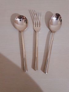 Juego de Cubiertos Minimalistas Sostenibles de Acero Inoxidable, Acabado Espejo, Aptos para Lavavajillas, para Bodas y Cenas - Product Image 1