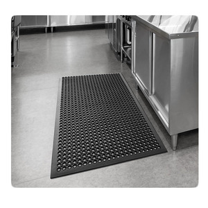 Tapete de Goma Roja Resistente para Exteriores, Comercial, 36" X 60" - Product Image 3