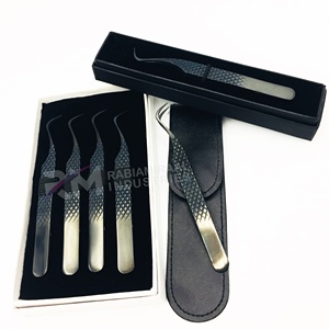 Ensemble de pinces à cils en acier inoxydable noir plasma Shin Black avec étui magnétique et emballage en boîte de cartes 4/1 - Product Image 2
