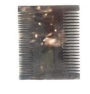 Peigne en corne de buffle naturelle écologique d'Inde pour les soins capillaires et peigne anti-poux élégant de haute qualité - Product Image 1