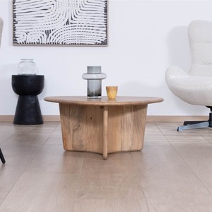 Mesa de centro Vandana Golden Line en madera maciza de mango con un diseño limpio y orgánico - Product Image 2
