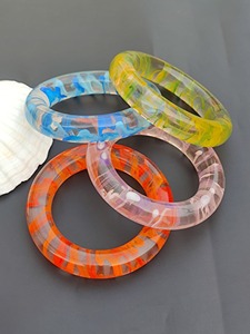 Pulseras de Resina de Caoba de Color Intenso, Acabado Sólido, Precio de Fábrica al por Mayor - Product Image 3
