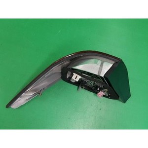 ไฟท้ายด้านขวา (ฝั่งผู้โดยสาร) รุ่น S-class รหัส A2208200264 - Product Image 2