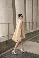 Robe mini boutonnée tissée à rayures, col rond, manches longues, simple, décontractée, taille ample, minimaliste, respirante, pour le quotidien et l'été, OEM
