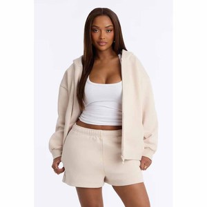 Conjunto de dos piezas de pantalones cortos con capucha de forro polar beige para mujer, informal, holgado, de color liso, de punto, por encima de la rodilla - Product Image 1