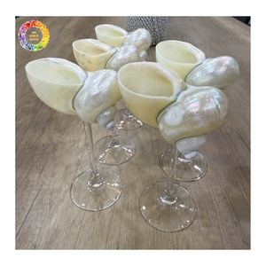 Lot de tasses décoratives en coquillages naturels, tasses artisanales en coquillages marins, vaisselle de fête - Product Image 1