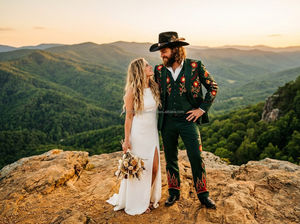 Costume de mariage brodé orange rouille pour homme – Blazer floral de créateur avec pantalon assorti pour le marié et les occasions spéciales - Product Image 3