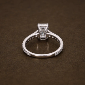 Bague de fiançailles en or massif avec émeraude certifiée et diamant de laboratoire taille ronde, bijou de demande en mariage élégant, cadeau pour femme - Product Image 2