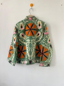 Veste Bohème en Velours Vert Menthe Broderie Florale Suzani pour Femme – Manches Longues, Col Montant – Idéale Automne et Printemps - Product Image 5