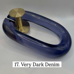 Decoración de pared con cadena de resina ecológica hecha a mano y personalizada por Shama natural crafts. - Product Image 1