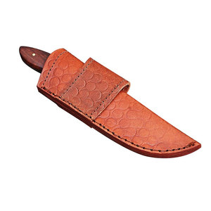 Couteau à dépecer en acier de Damas avec finition décorative sur la poignée pour les marchés des artisans et l'équipement de chasse - Product Image 6